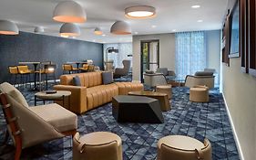 Courtyard By Marriott Frederick